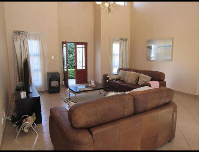 5 BEDROOM PROPERTY TO RENT IN SAVANNAH COUNTRY ESTATE